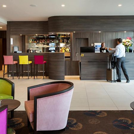 Hotel Roi Soleil Prestige Plaisir - St Quentin Exteriör bild